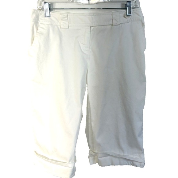 Cato Pants - White Cotton Ladies Bermuda Shorts Coquette Beachy Size 6